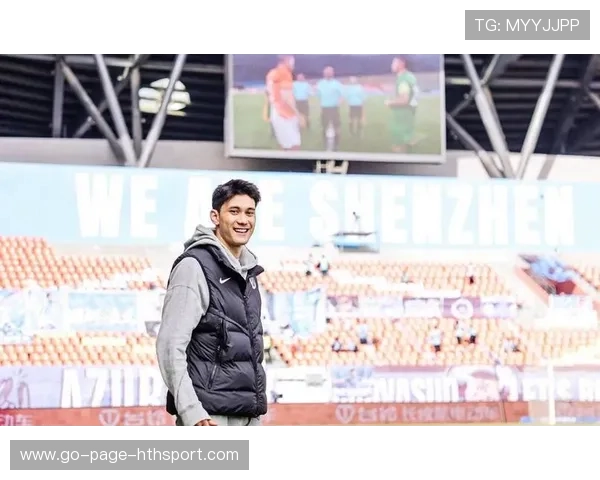 成都蓉城租借拜合拉木，禁区前沿起脚更果断